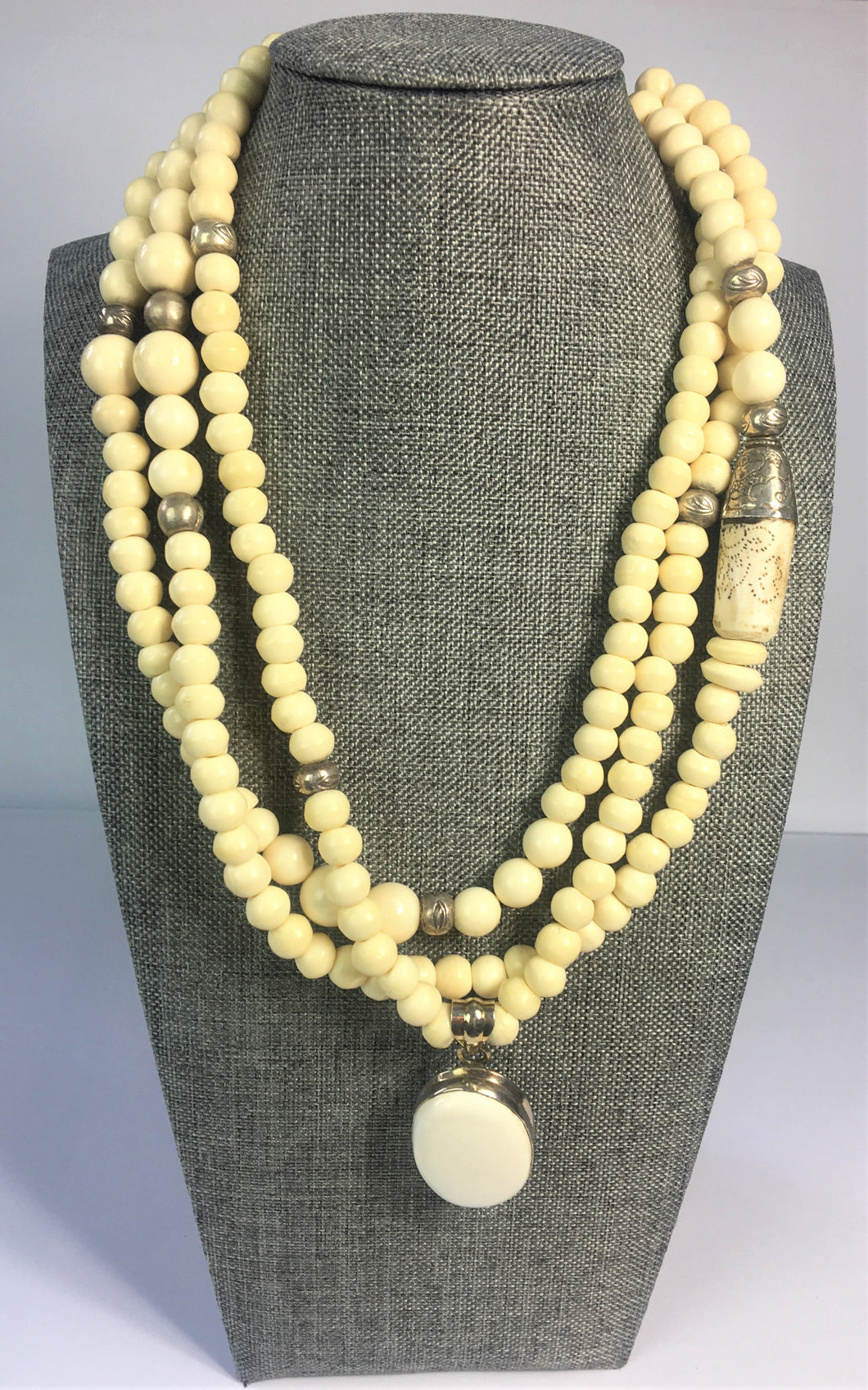 Blonde Bombshell Blonde Agate with White Onyx Pendant Necklace