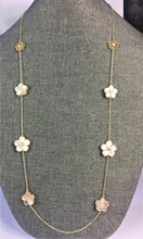 Load image into Gallery viewer, Roberto Coin Inspired Pearl Clover Necklace
