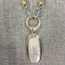 Load image into Gallery viewer, Two-Tone Serpentine Necklace with Mother of Pearl Pendant
